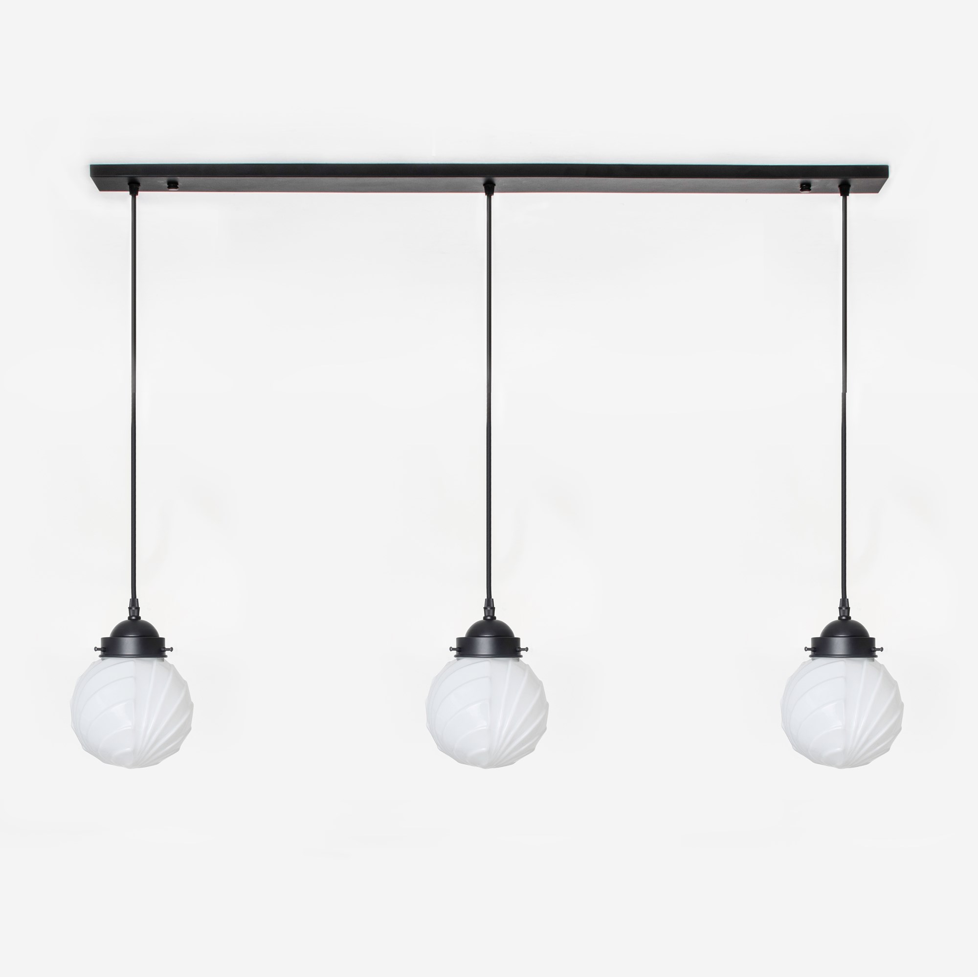 3 x Swingbulb auf Deckenbalken Moonlight